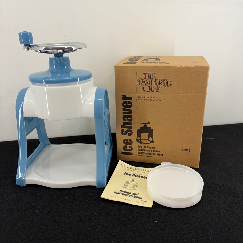 The Pampered Chef Ice Shaver 2940 Manual Hand Crank Snow Cone Maker‎ Blue White